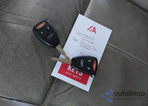 2005 Chrysler 300 Touring из США, поврежденный, VIN 2C3JA53G35H617018